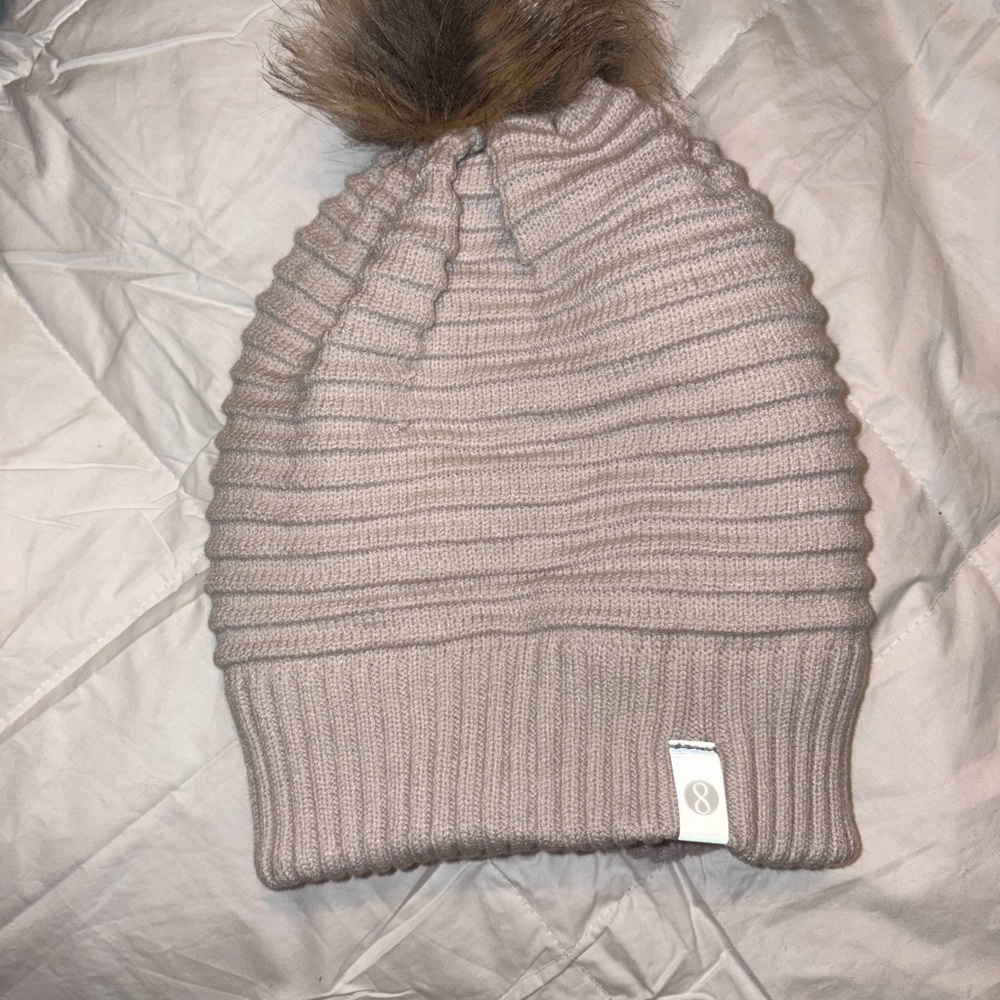 Ribbed Knit Beanie with Faux Fur Pom